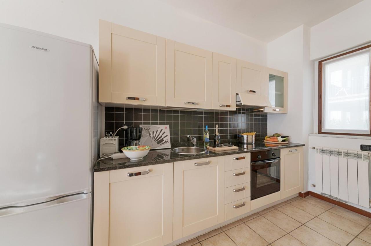 2-Bedroom Lakeview Apartment At The Lake Acquaseria Екстериор снимка