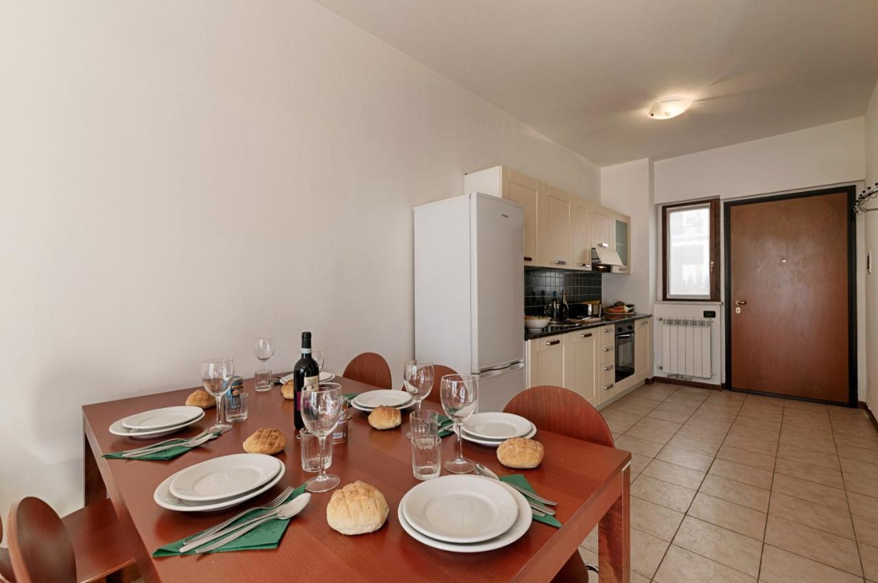 2-Bedroom Lakeview Apartment At The Lake Acquaseria Екстериор снимка