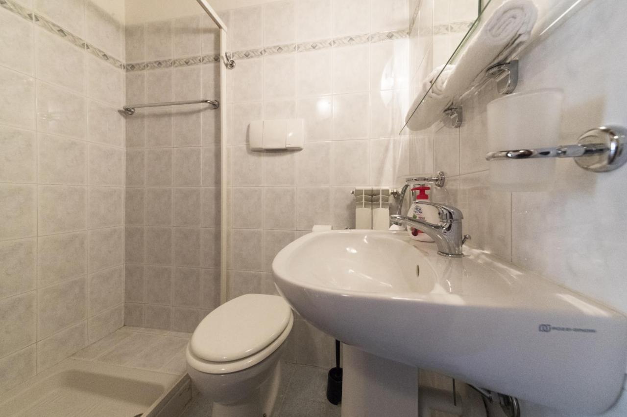 2-Bedroom Lakeview Apartment At The Lake Acquaseria Екстериор снимка