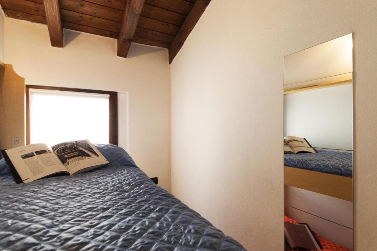 2-Bedroom Lakeview Apartment At The Lake Acquaseria Екстериор снимка