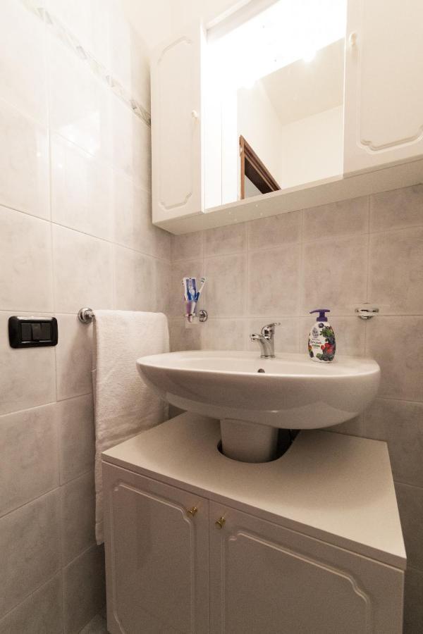 2-Bedroom Lakeview Apartment At The Lake Acquaseria Екстериор снимка