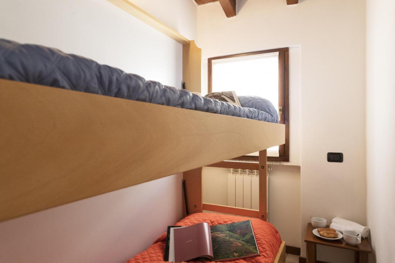 2-Bedroom Lakeview Apartment At The Lake Acquaseria Екстериор снимка
