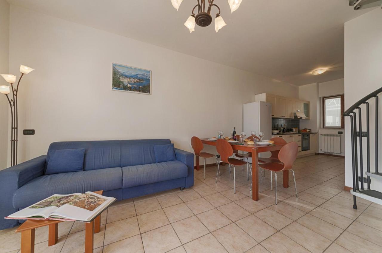2-Bedroom Lakeview Apartment At The Lake Acquaseria Екстериор снимка